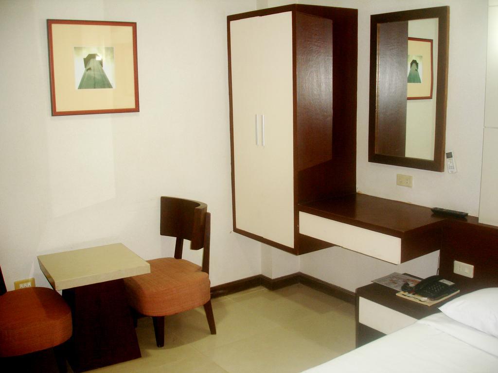 فندق Roxas Midtown الغرفة الصورة