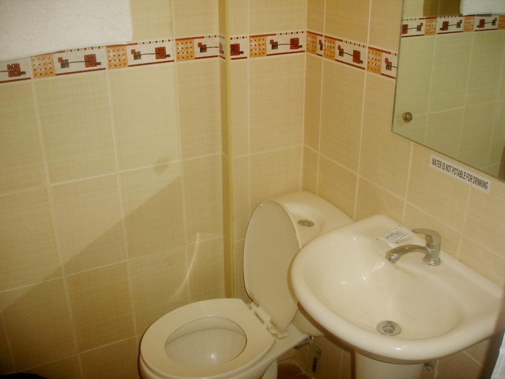 فندق Roxas Midtown المظهر الخارجي الصورة